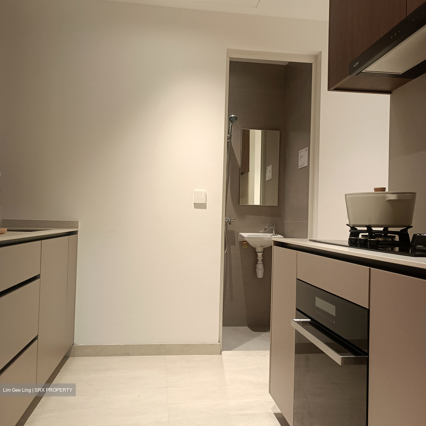 Otto Place (D24), Condominium #506203181